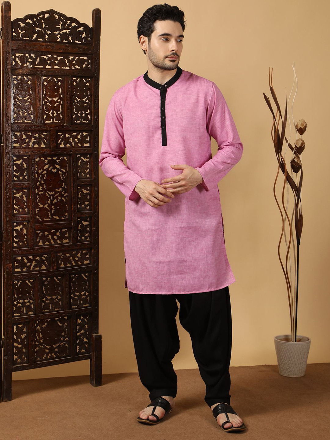 Kuons Avenue Men Mandairan Coller Kurta