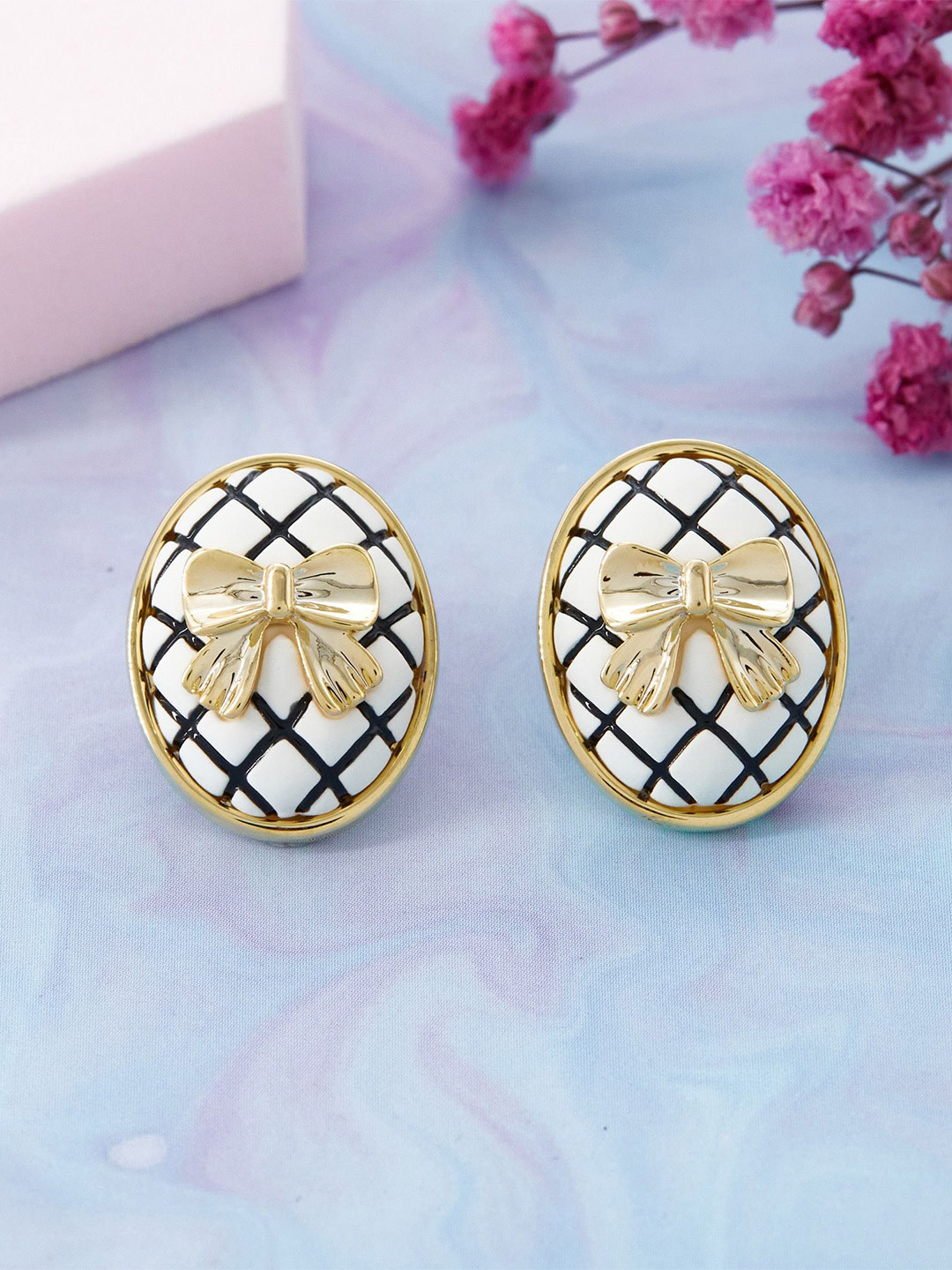 GC Jewelery Copper Gold-Plated Artificial Stones and Beads Oval Studs