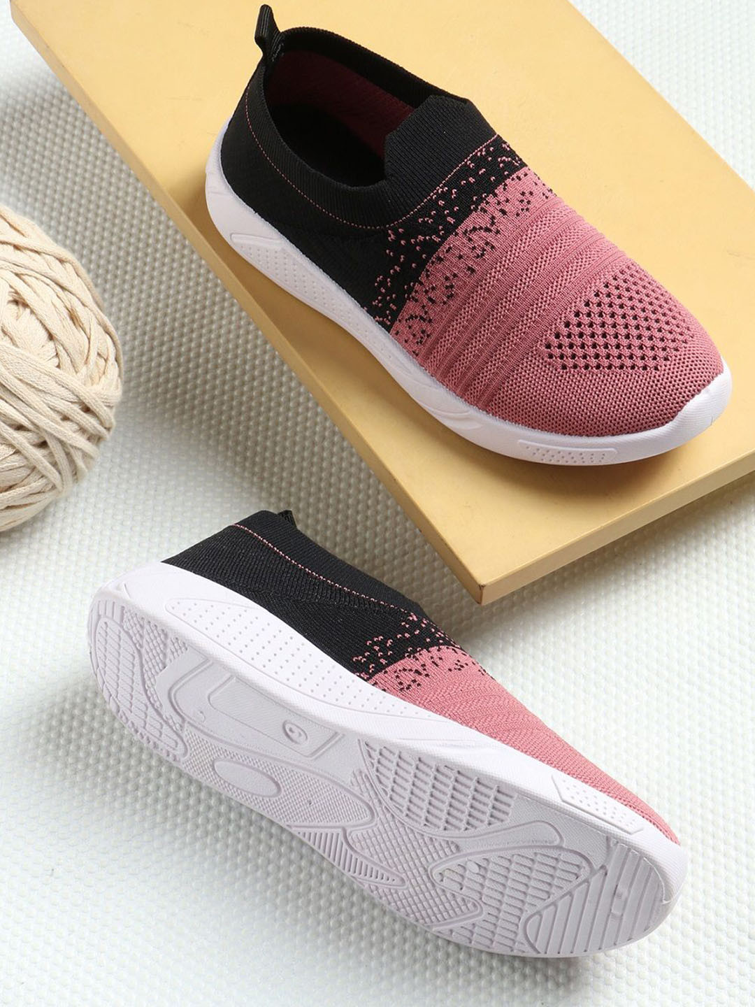 FLIPJONES Women Mesh Running Non-Marking Shoes