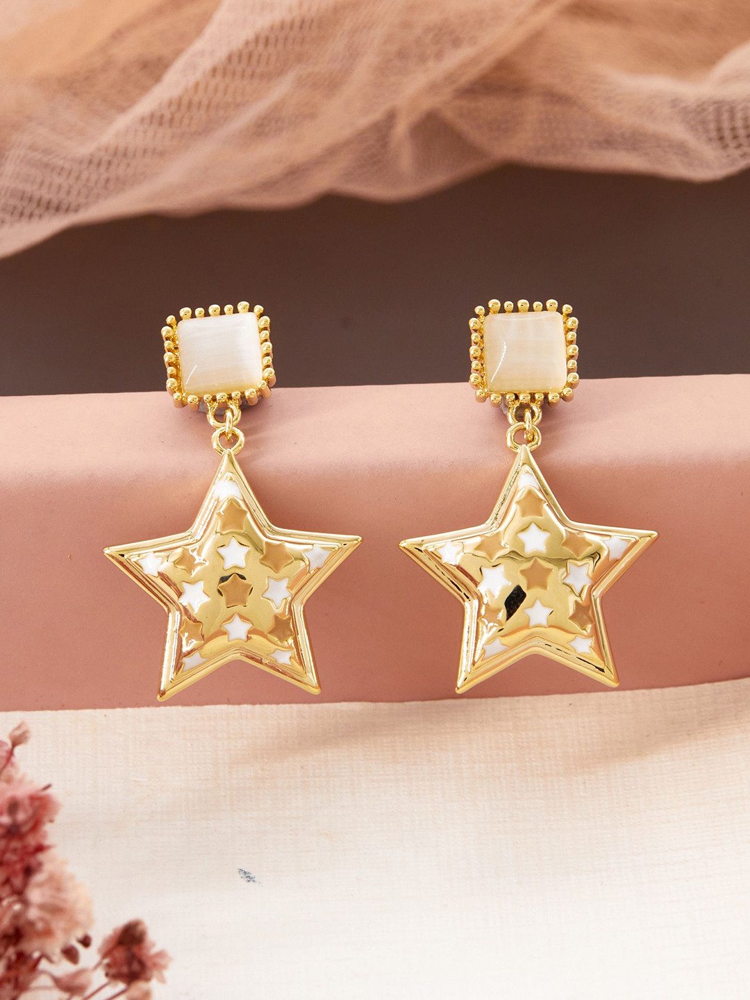 GC Jewelery Gold-Plated Artificial Stones Studded Satr Shaped Drop Earrings