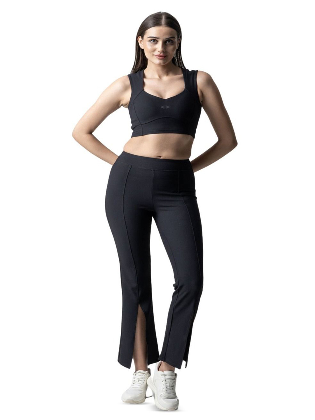 STRCH Women Solid Medium Coverage Removable Padding Workout Bra