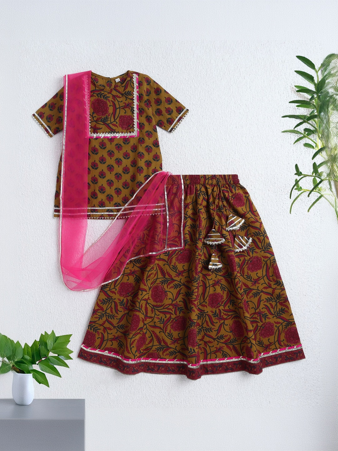 The Magic Wand Girls Printed Block Print Ready to Wear Lehenga & Blouse With Dupatta