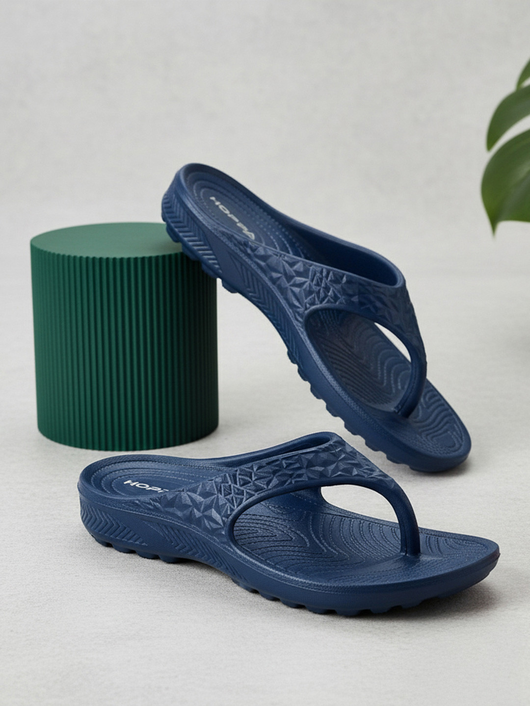 Hoppa Women Self Design Thong Flip-Flops
