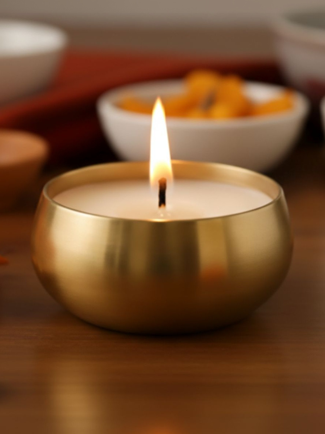 Garden Deco Elegant Wax Scented Candle in Gold Metal Jar