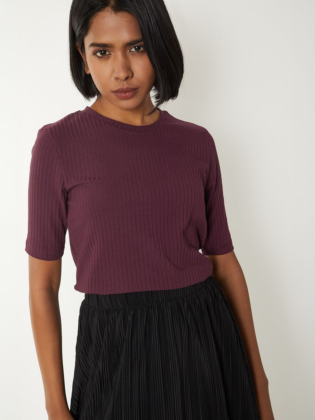 max Women Purple Round Neck Short Sleeves T-shirt