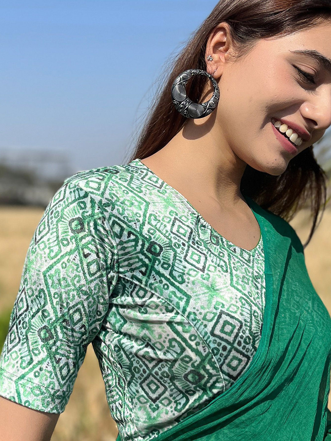 Bindigasm's Advi Women Velvet Printed V-Neck Short Sleeves Saree Blouse