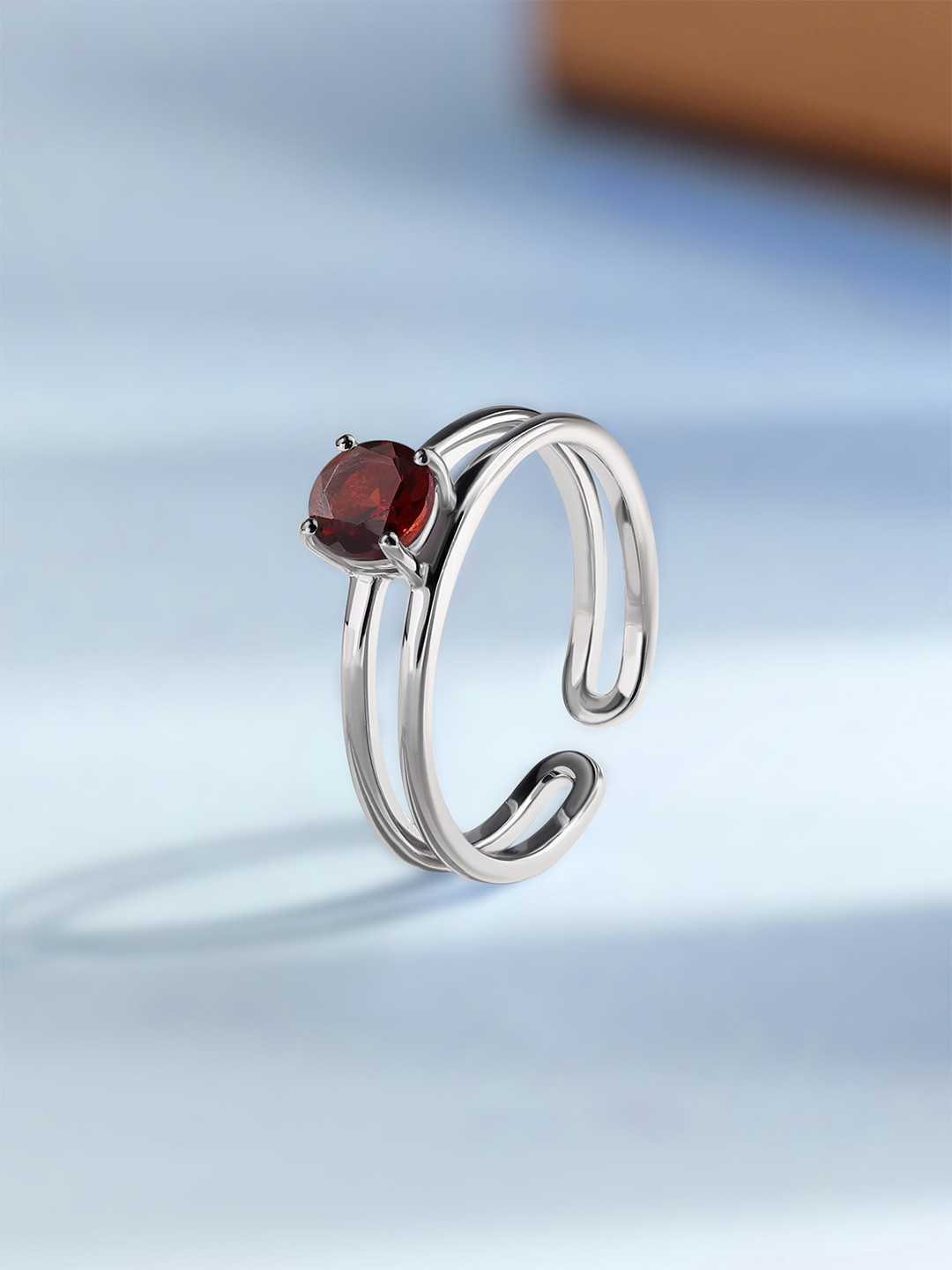 Ornate Jewels 925 Sterling Silver Rhodium-Plated Garnet Solitaire-Studded Finger Ring