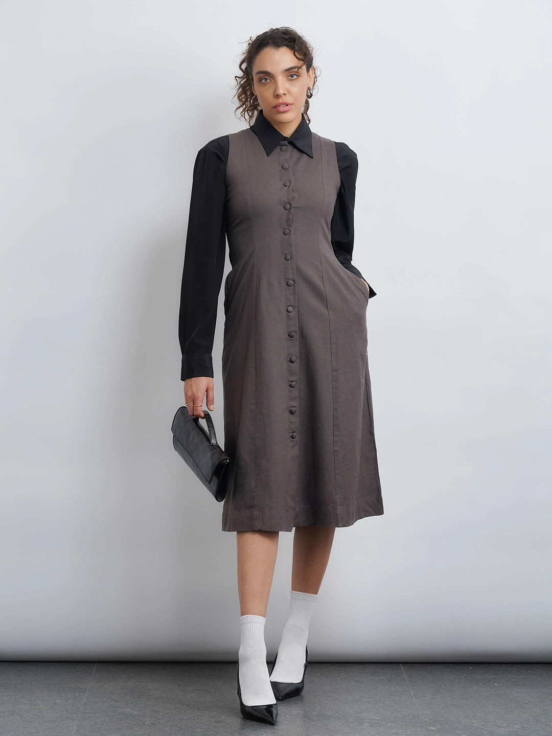 COVE AND LANE Linen Pinafore Midi Dress