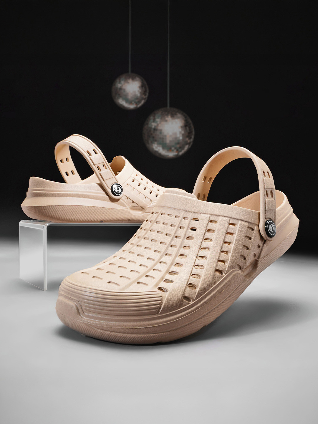 Hoppa Discovery Beige Clogs Men