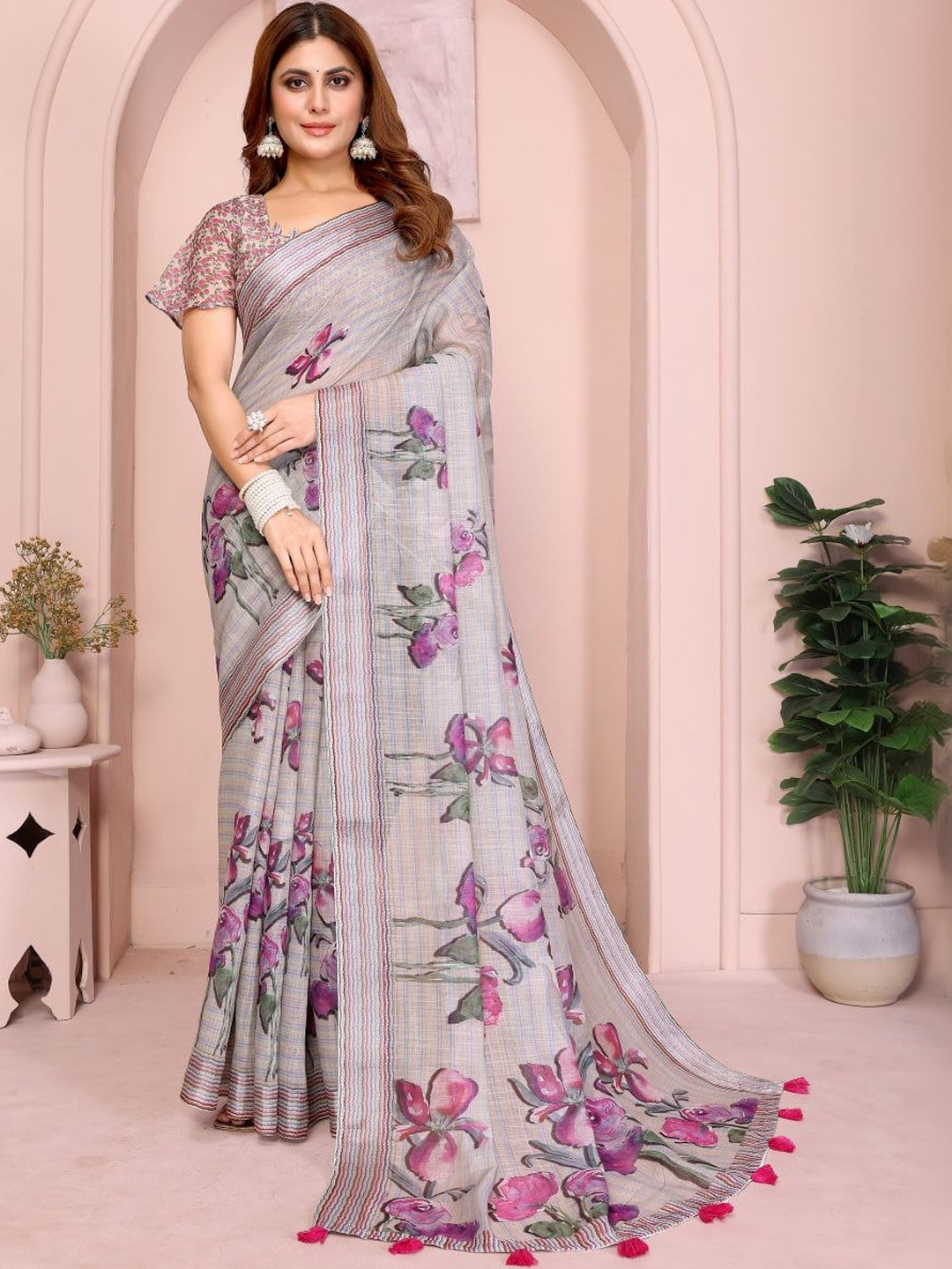 S B SONS CREATION Floral Pure Linen Saree