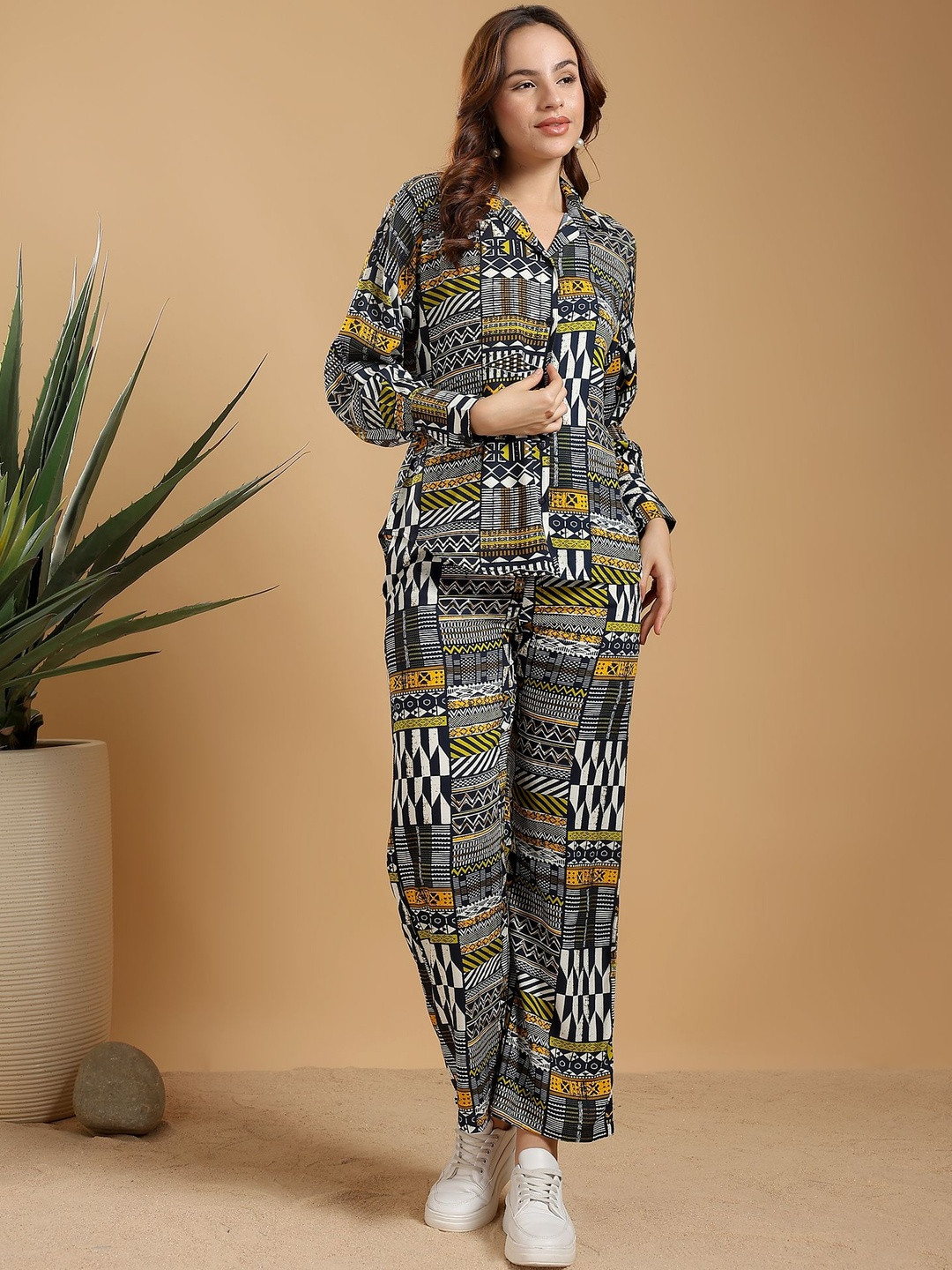 YOUR FASHION STORY Printed Shirt With Trousers Co-Ords