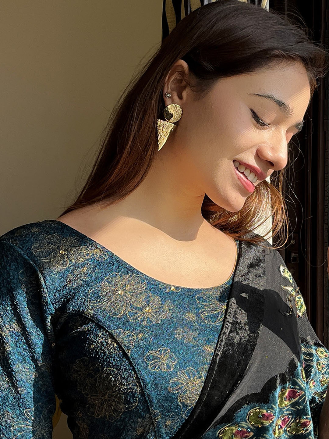 Bindigasm's Advi Floral Printed Stretchable Jacquard Slip On Blouse