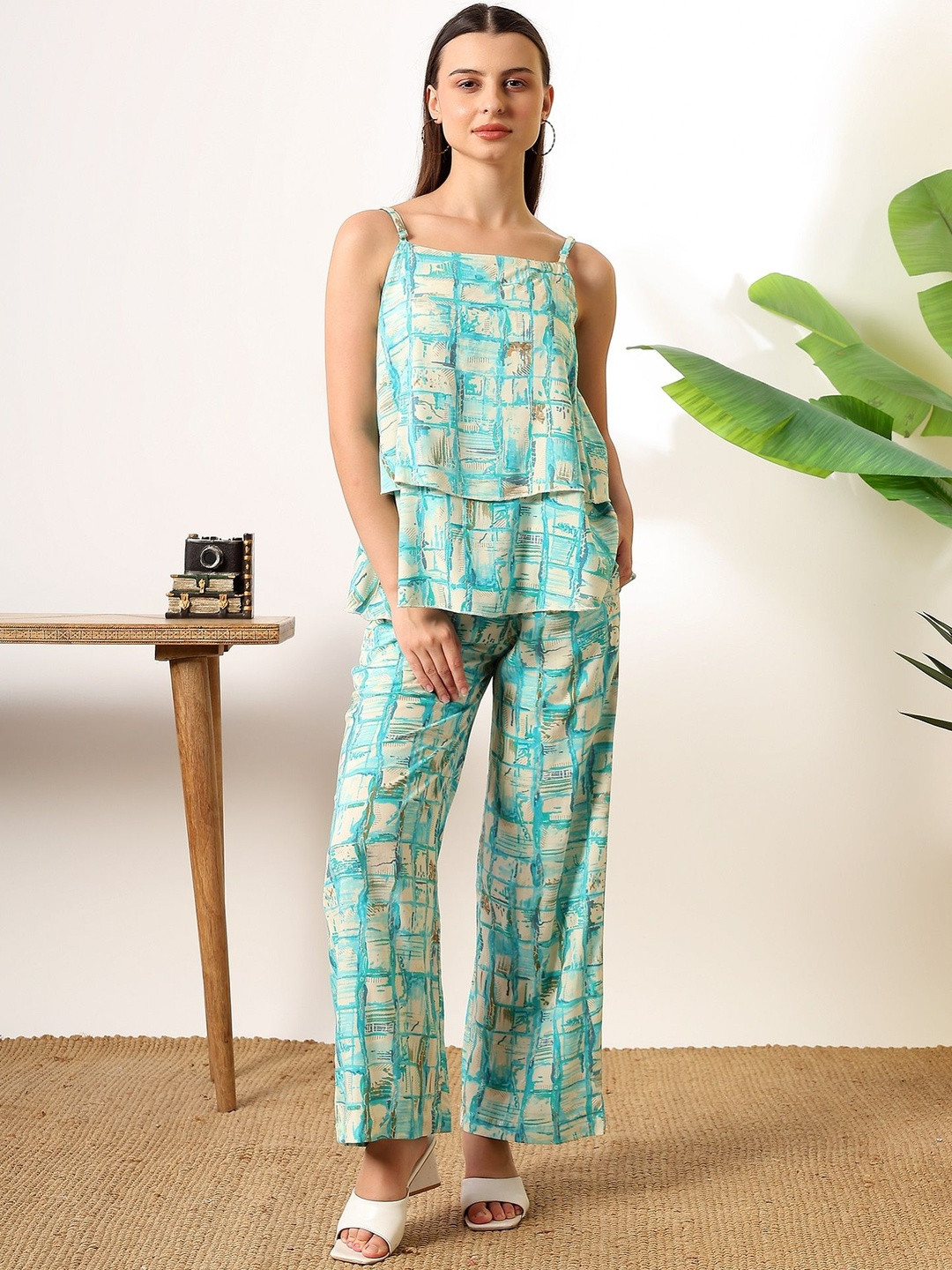 YOUR FASHION STORY Printed Shoulder Straps Top & Trousers Co-Ords