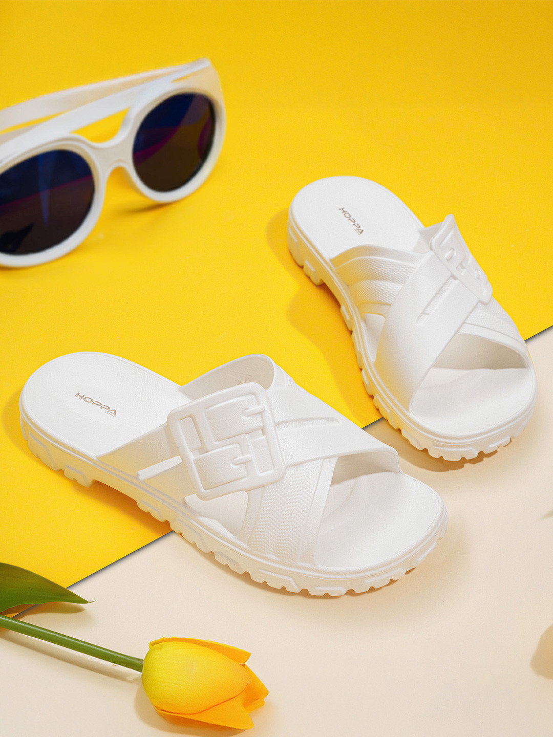 Hoppa Flippy White Women'S Slides