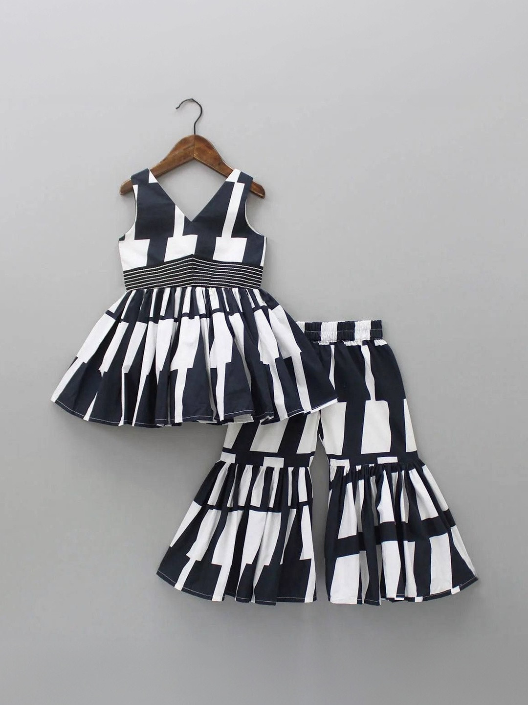 SHAHUDI DESIGNER Girls Printed Tiered Pure Cotton Kurti with Sharara