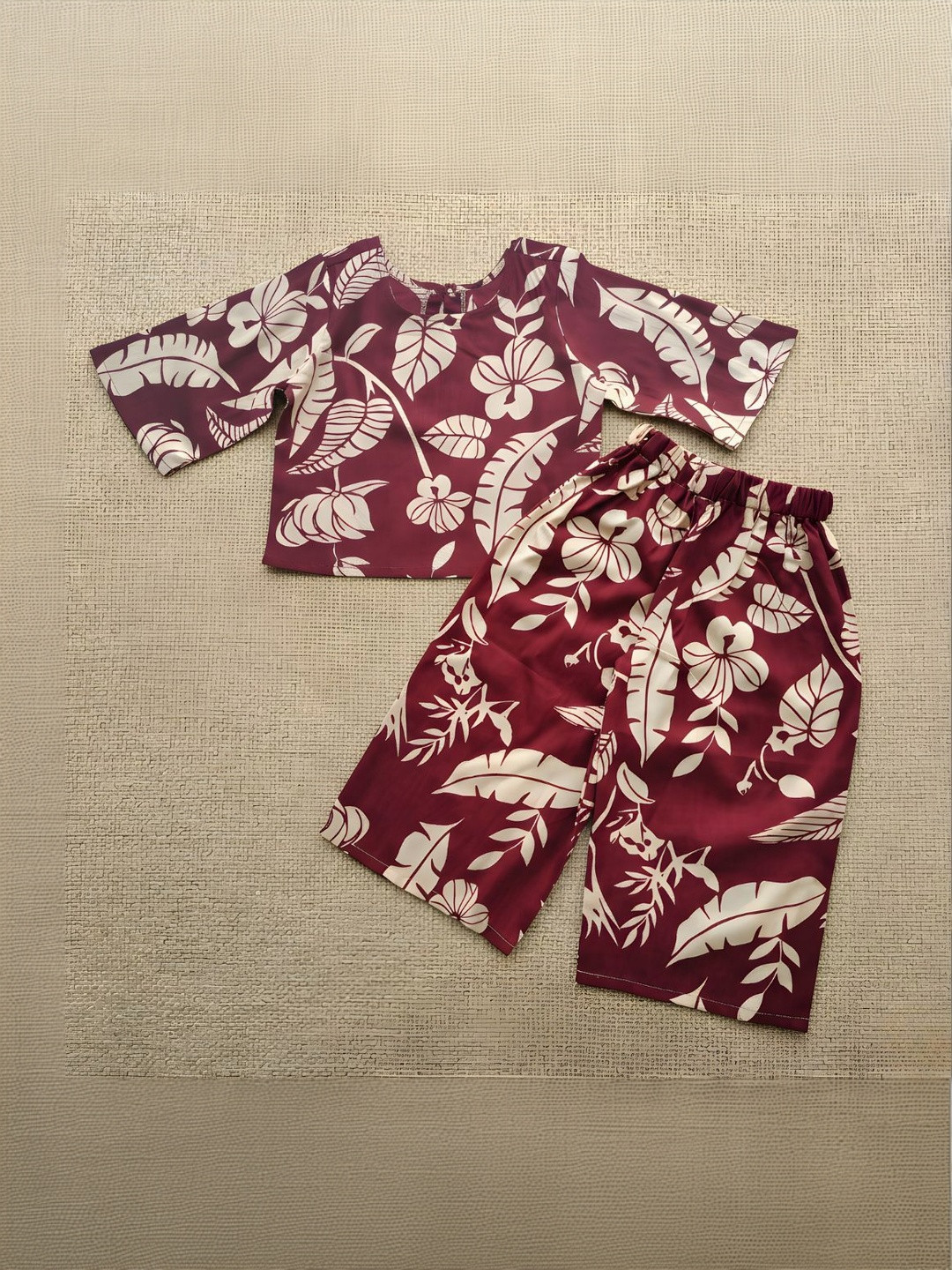 maroth hub Girls Printed Top with Shorts