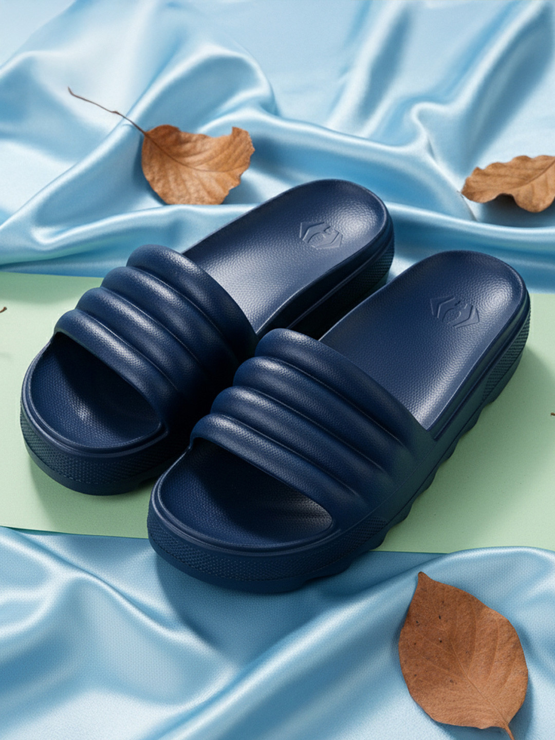 Hoppa Sugar Navy Women'S Slides