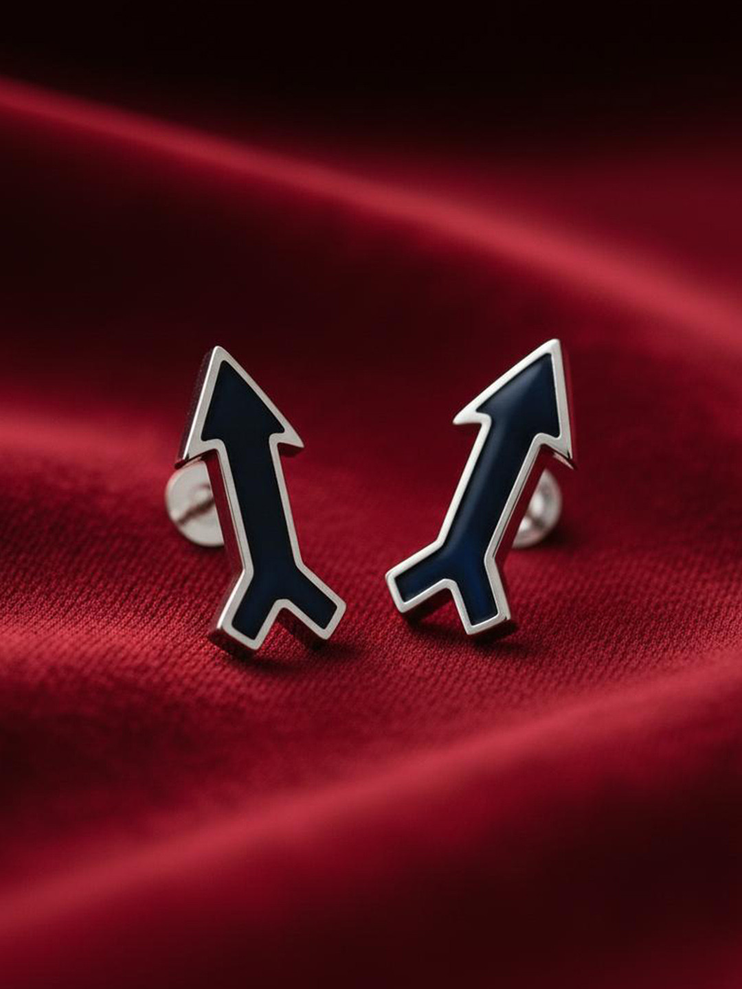 925 SILLER 925 Sterling Silver Rhodium-Plated Arrow Shaped Studs