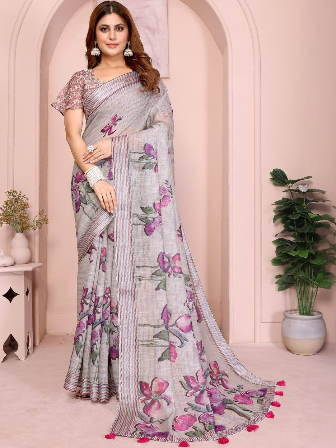 Suraj pari singh Floral Pure Linen Saree