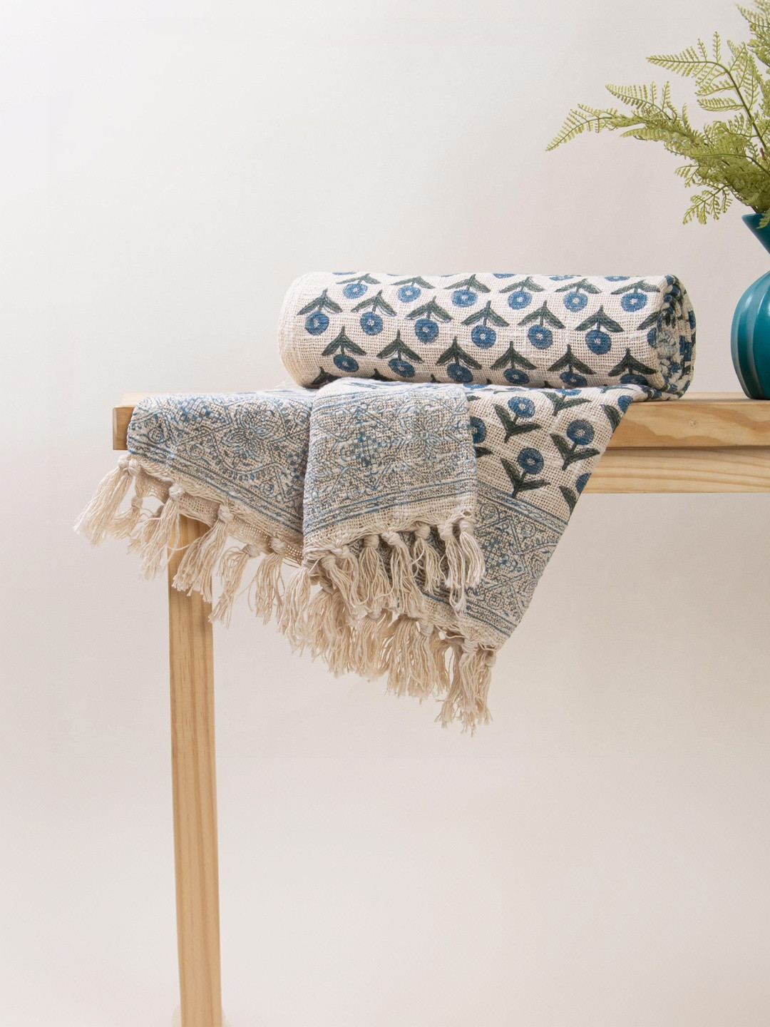 DMAASA Blue & White Floral Printed Handwoven Pure Cotton Sofa Throws 1.77 m x 1.27 m