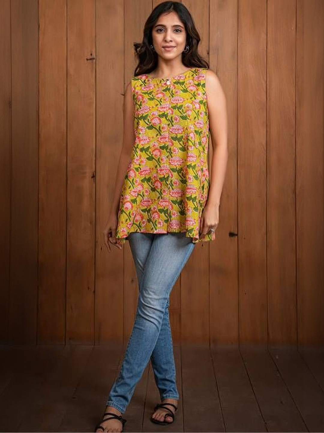 KIRNYA Floral Print Top