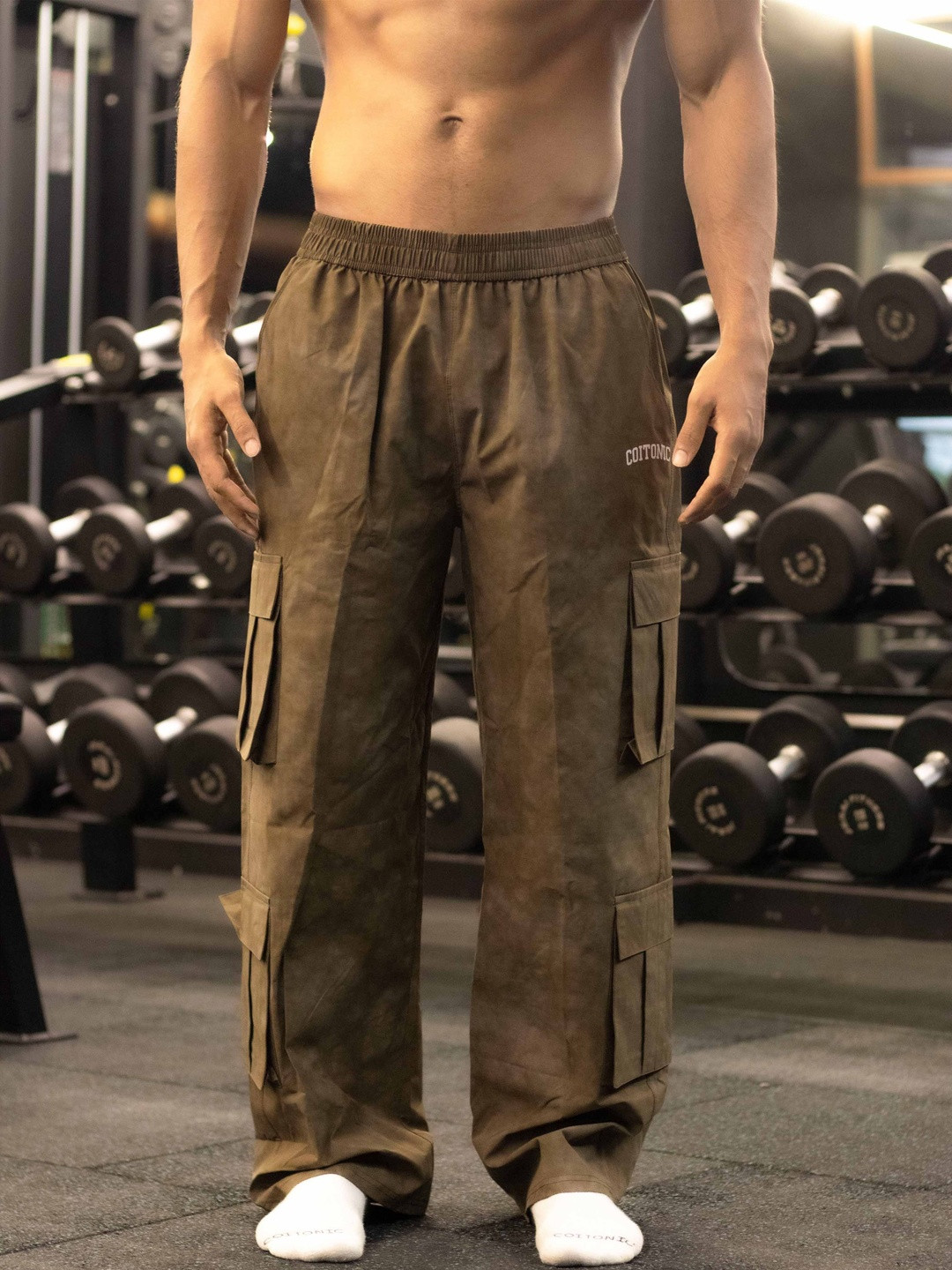 Coitonic Baggy-Fit Mid-Rise 6 Pocket Cargos Trousers