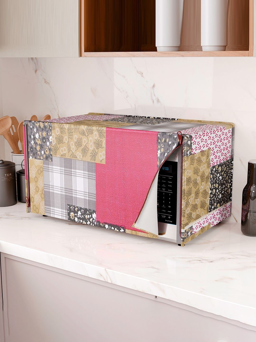 Kuber Industries Black & White Barik Flower Printed Microwave Oven Cover