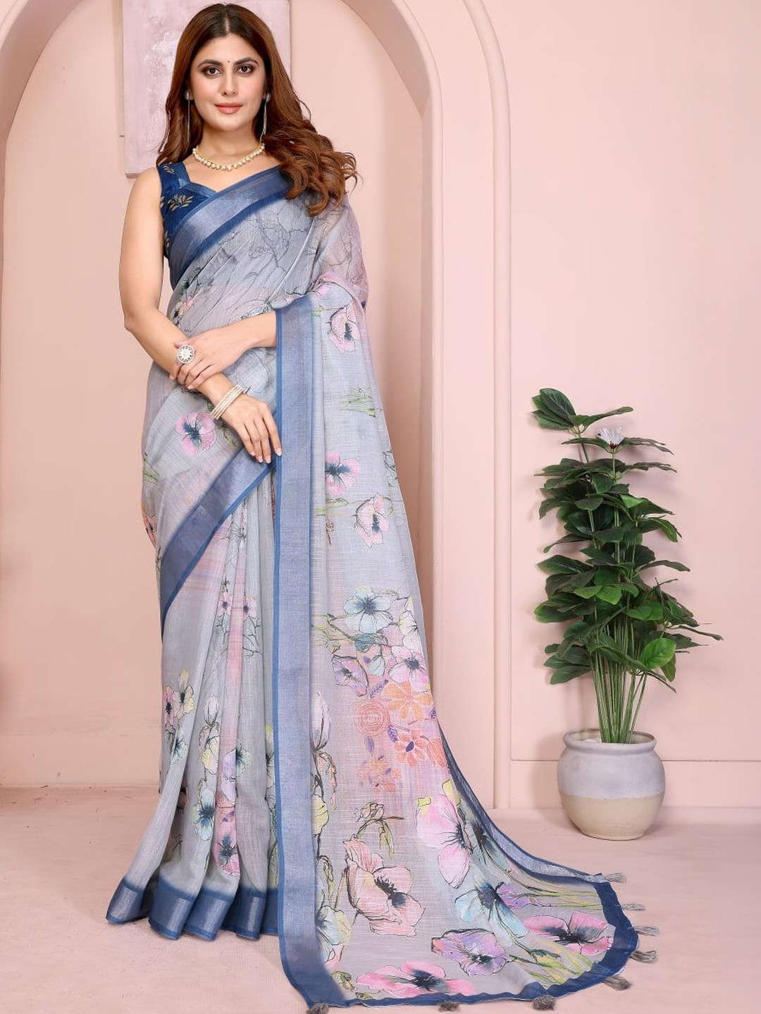 RITABEN HARESHBHAI BHALIYA Floral Pure Linen Handloom Saree