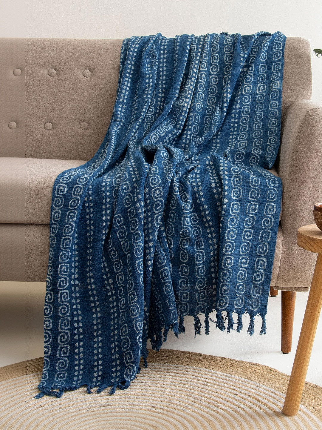 DMAASA Blue & White Printed Indigo Pure Cotton Throws