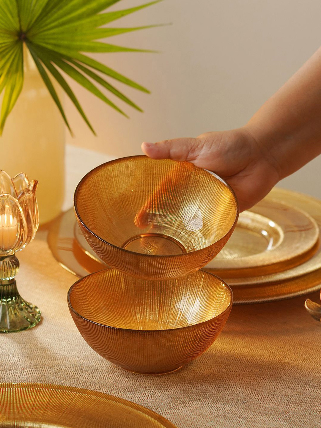 Pure Home and Living Unisex Gold Glass Serving Bowls