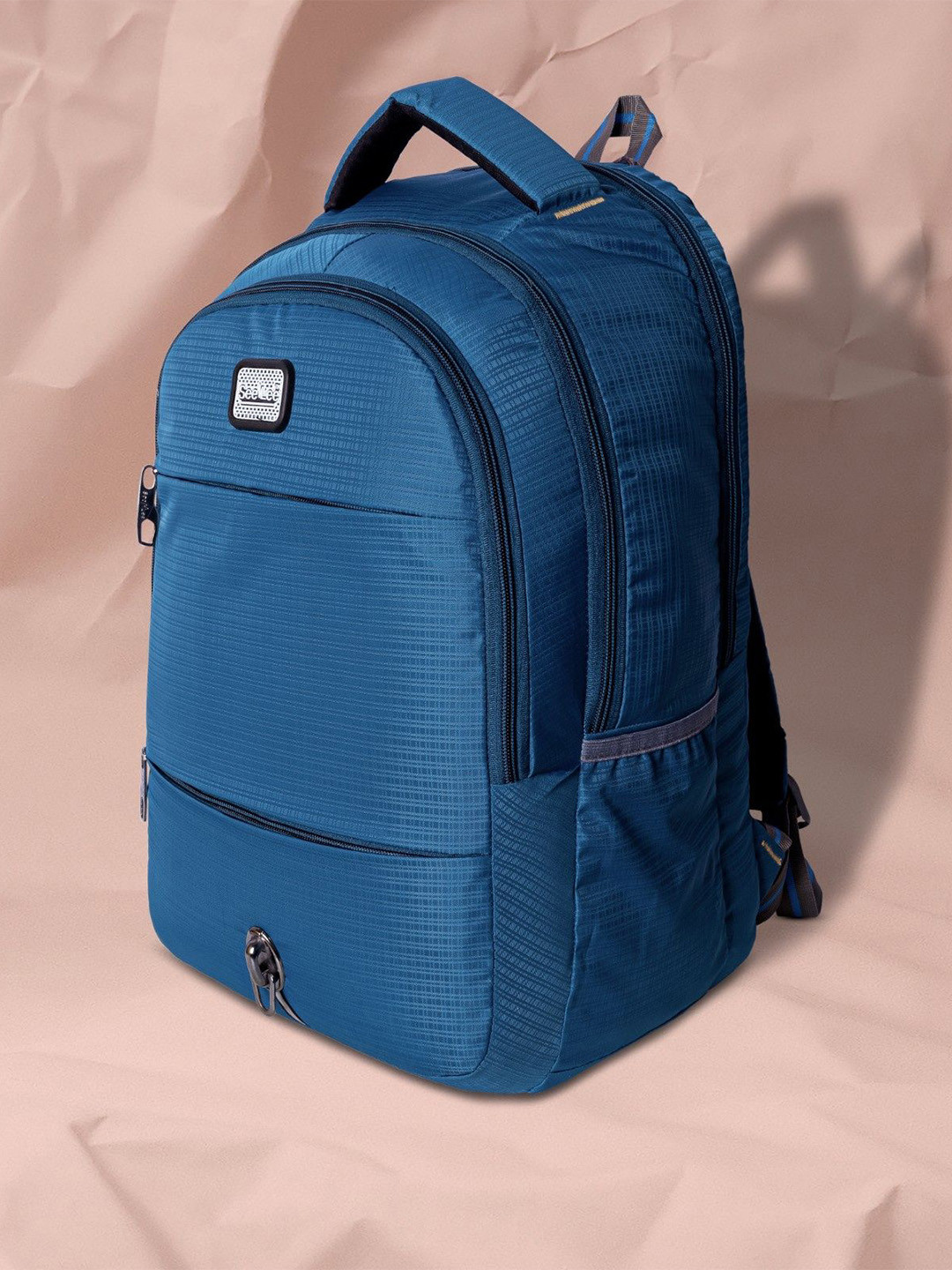 Seenlee Men Textured Water-Resistant Backpack with Compression Straps