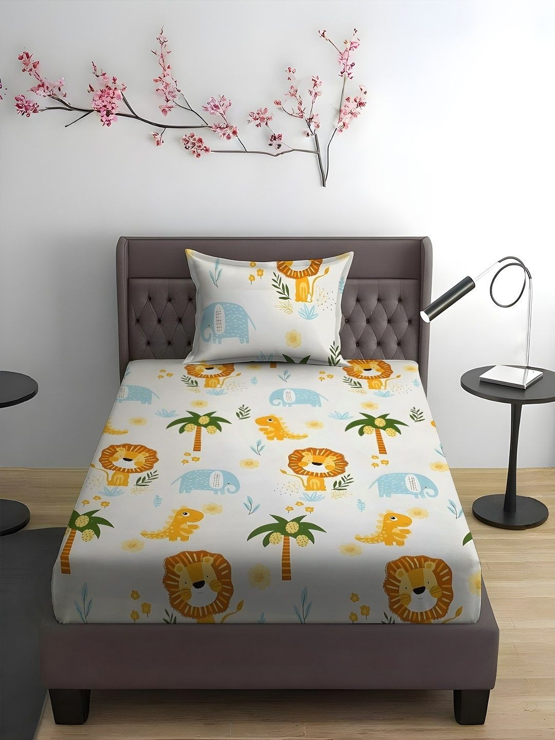 WEAVE AND DECOR White Cartoon Characters 300 TC Single Bedsheet with 1 Pillow Covers