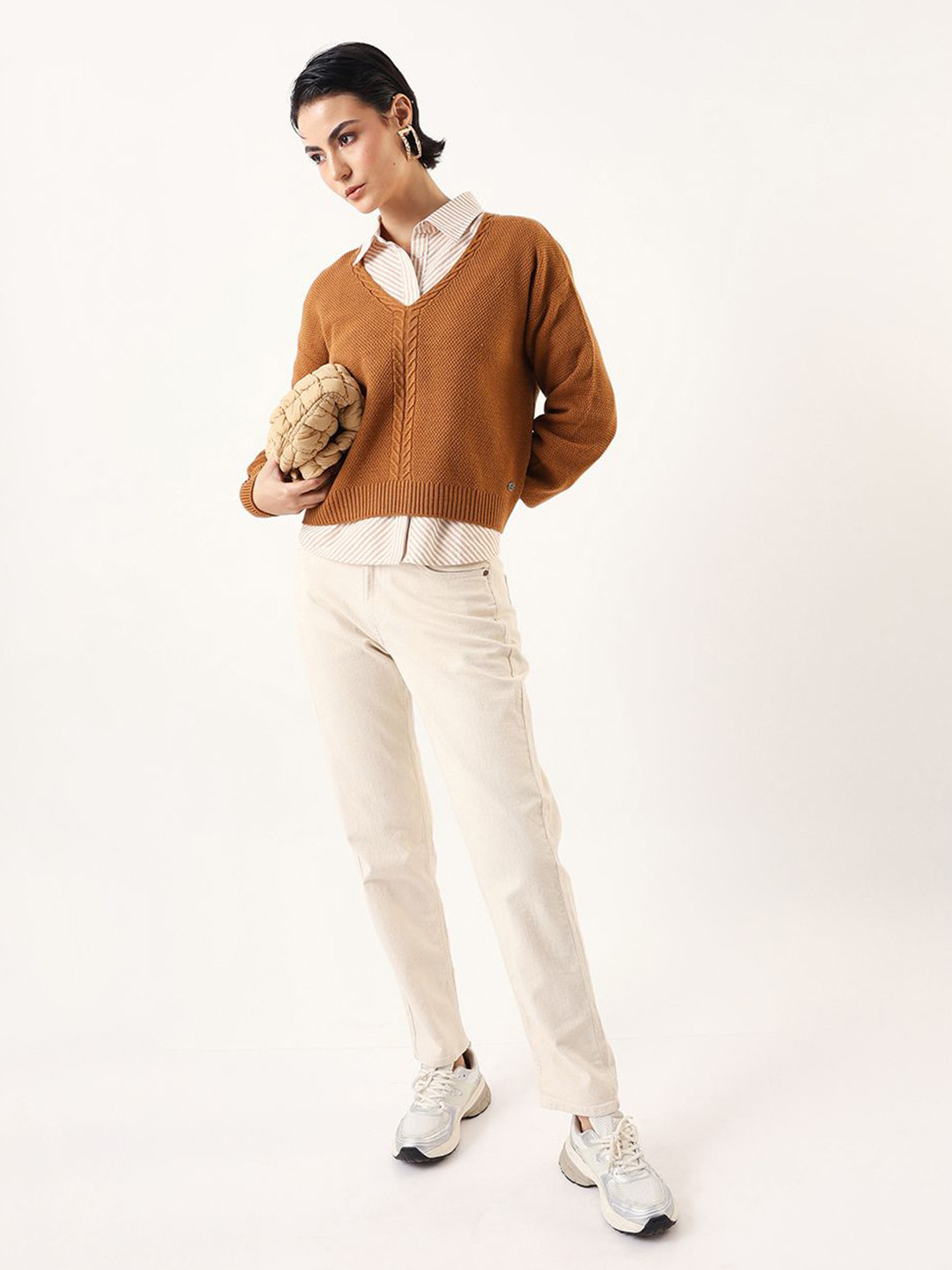 High Star Women Cable Knit Self Design V-Neck Pullover Sweater