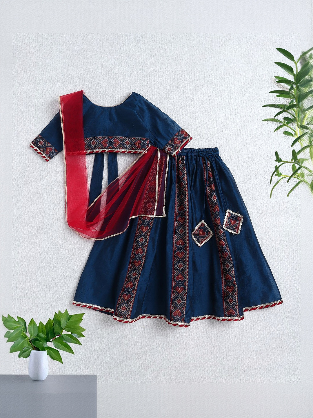The Magic Wand Girls Semi-Stitched Lehenga & Ready to Wear Blouse With Dupatta
