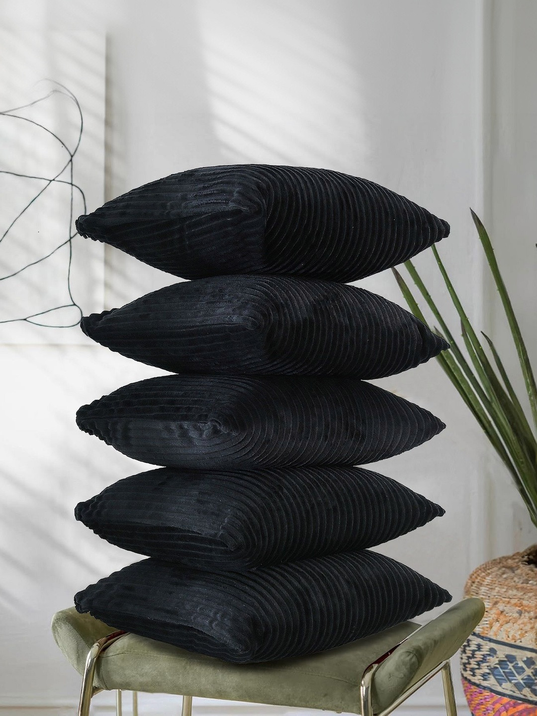 RD TREND Black Set of 5 Striped Velvet Square Cushion Covers