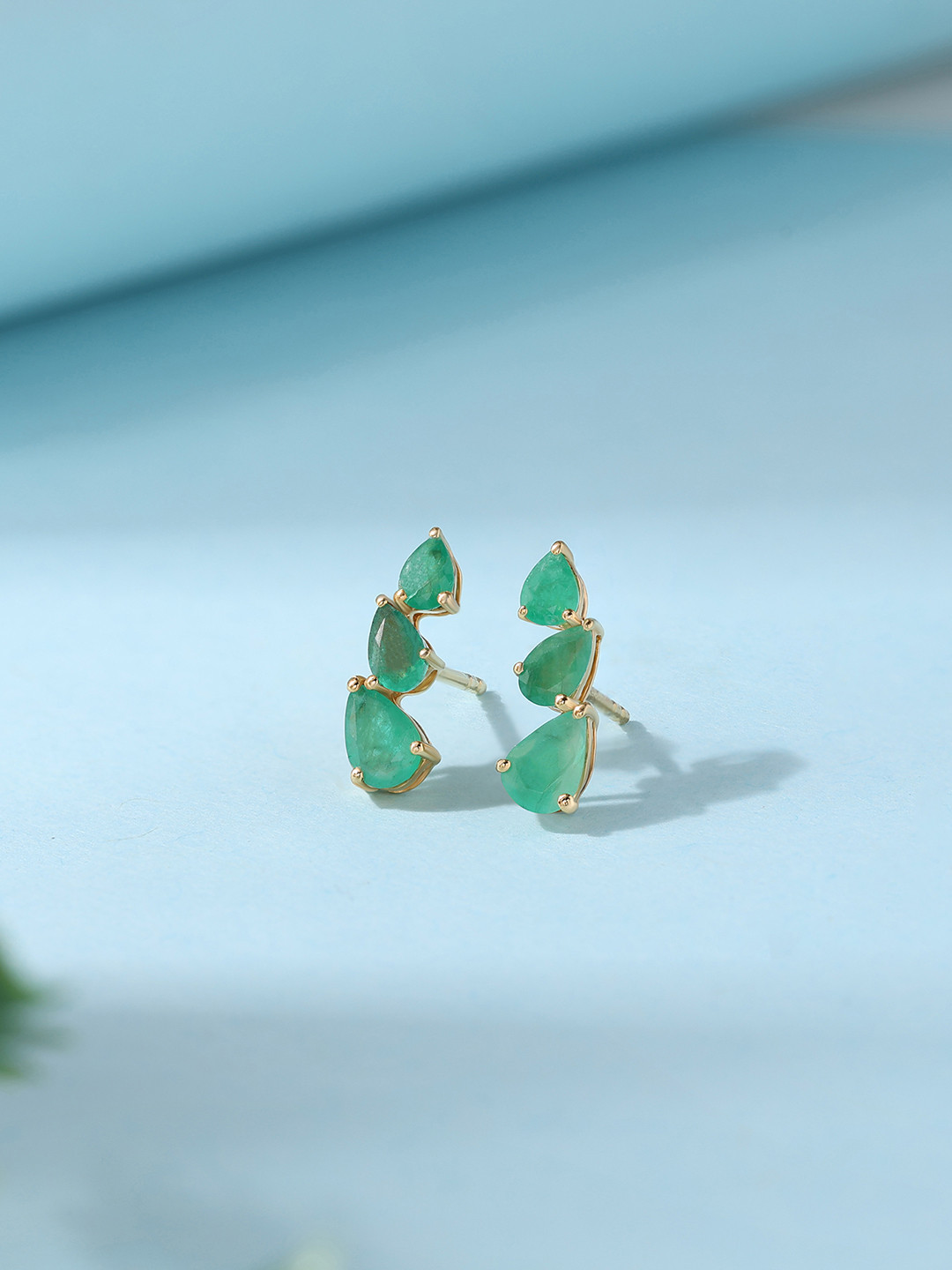 Ornate Jewels 925 Silver 18k Gold Plated Natural Sakota Emerald Pretty Earring