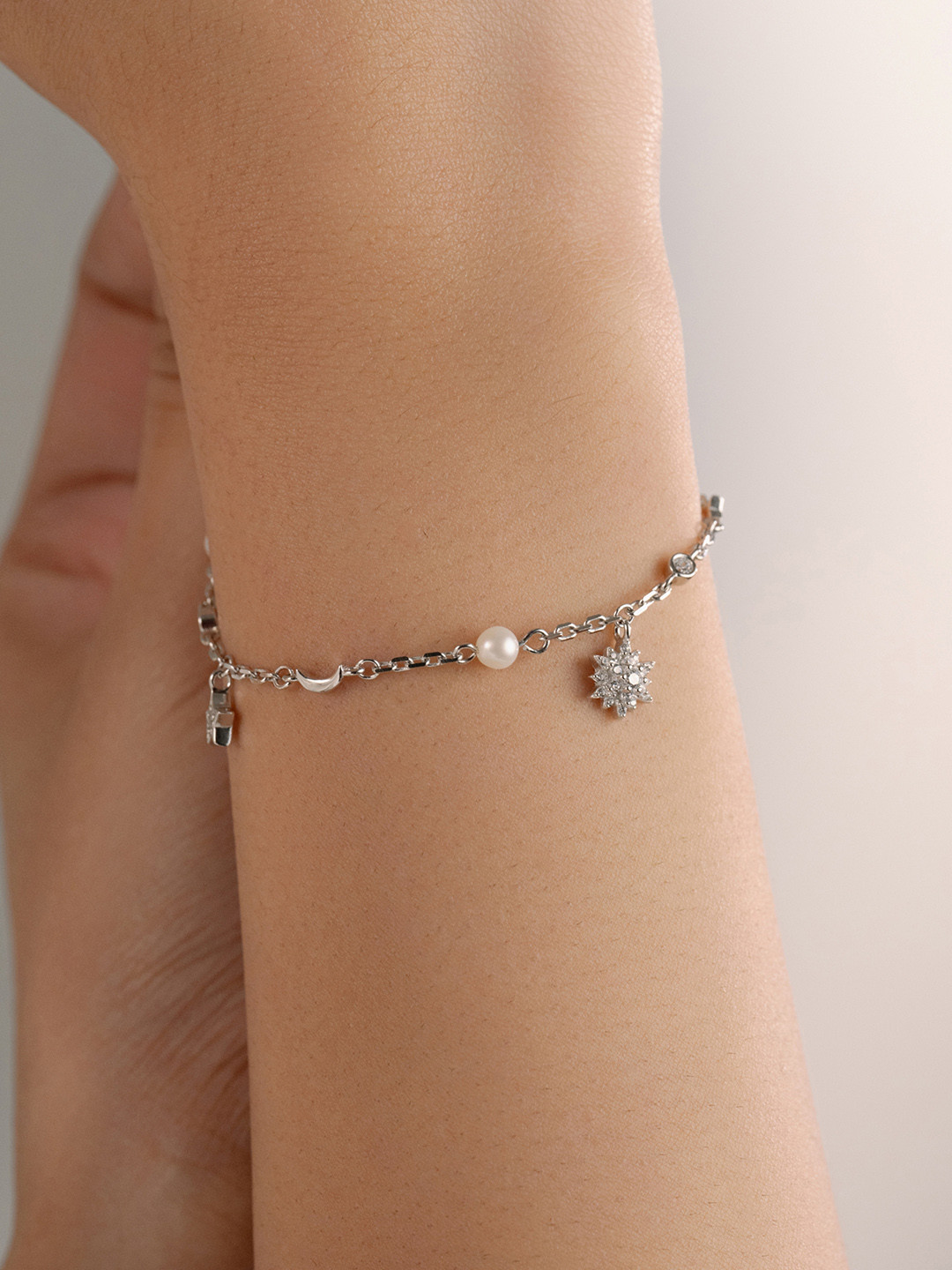 Nistra Sterling Silver Cubic Zirconia Rhodium-Plated Galaxy Trinkets Charm Bracelet