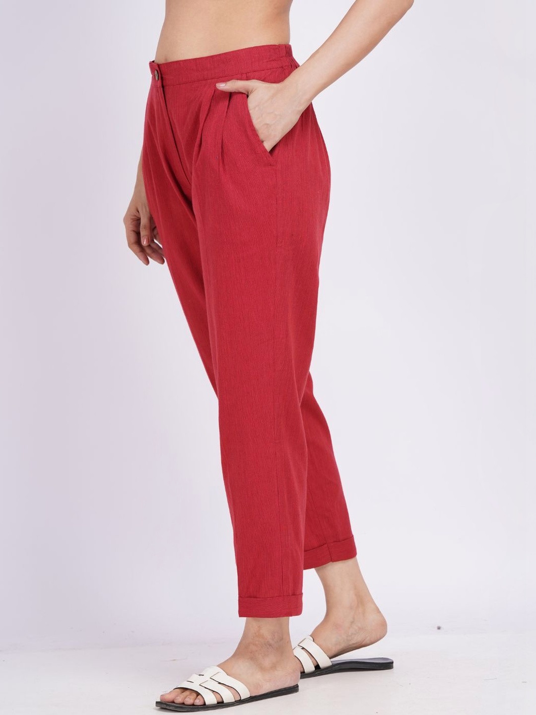 Minimul Pleated Linen Trouser