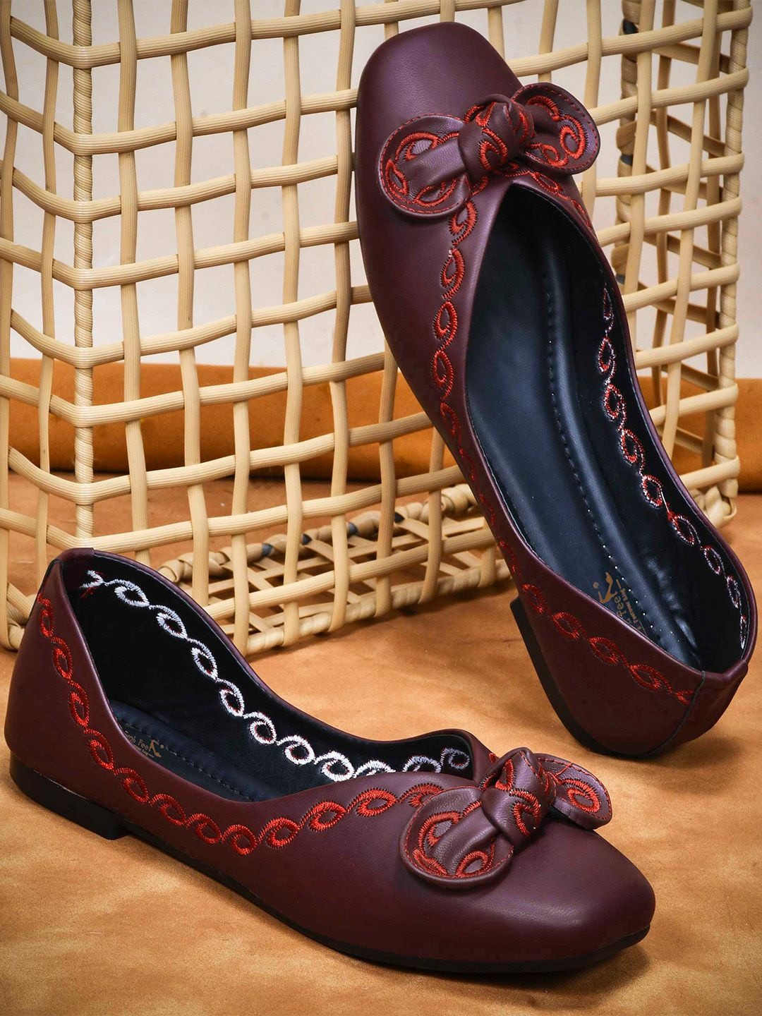 Froh Feet Round Toe Comfortable Slip-On Ballerinas with Bow