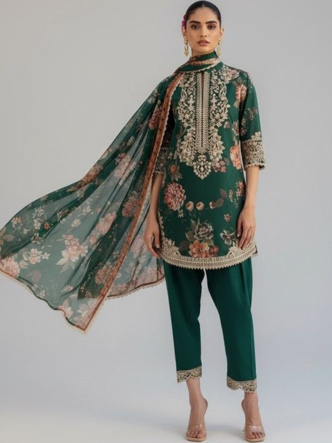 D.A.Kurtis. Women Floral Printed Regular Thread Work Kurti with Trousers & With Dupatta