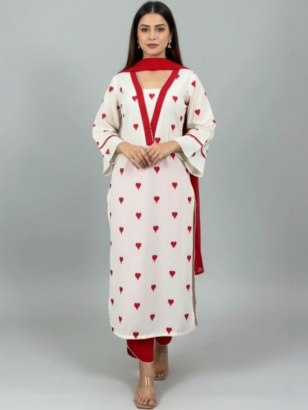 D.A.Kurtis. Women Printed Regular Kurta with Trousers & With Dupatta