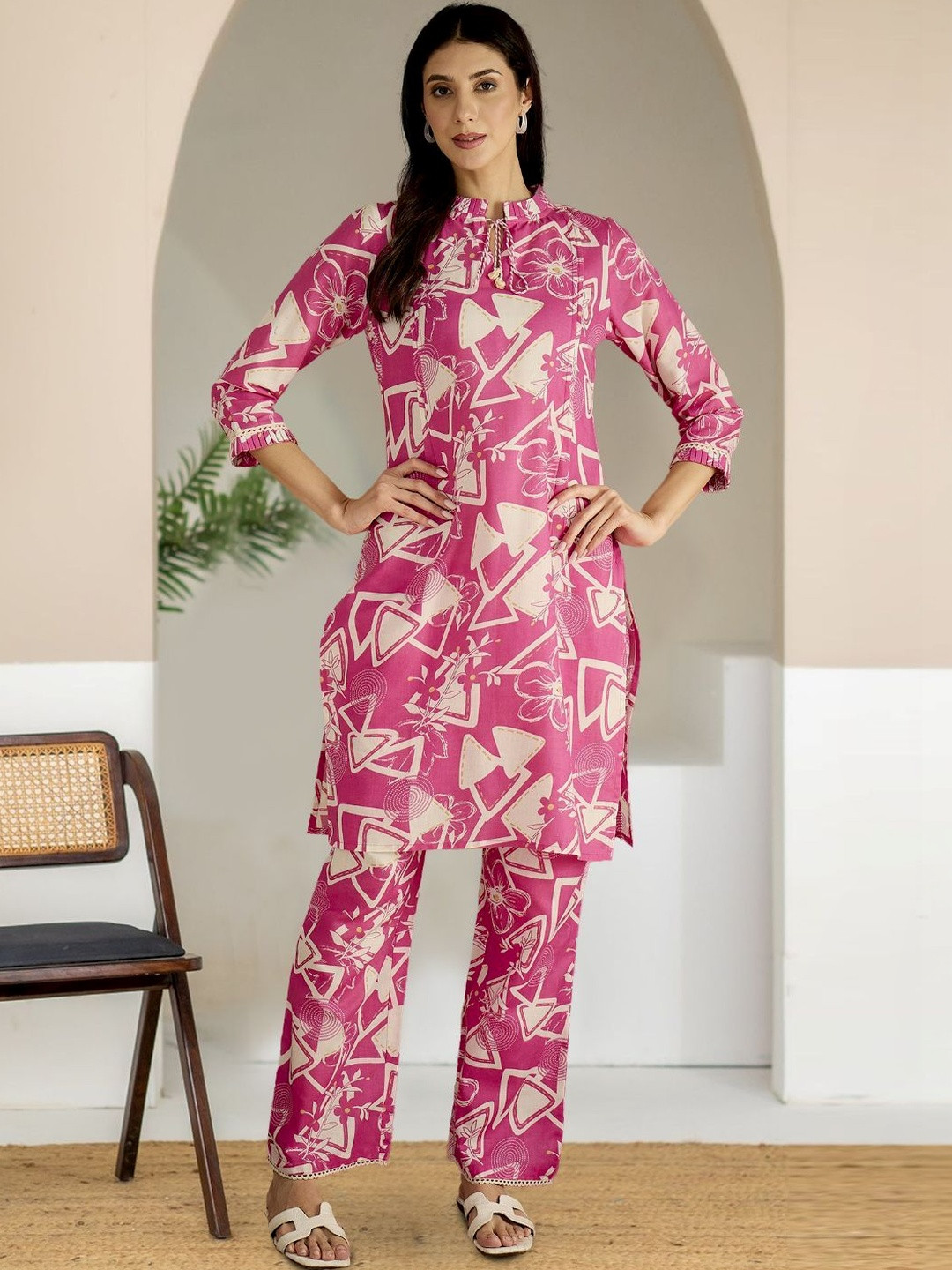 all about you Women Printed Regular Kurta with Trousers