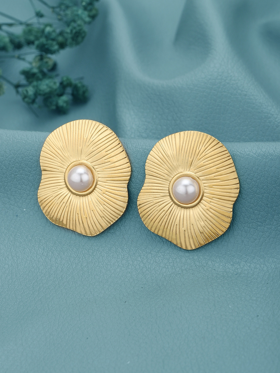 Carlton London 18K Gold Plated Lotus Ripple Pearls Bold Stud Earring