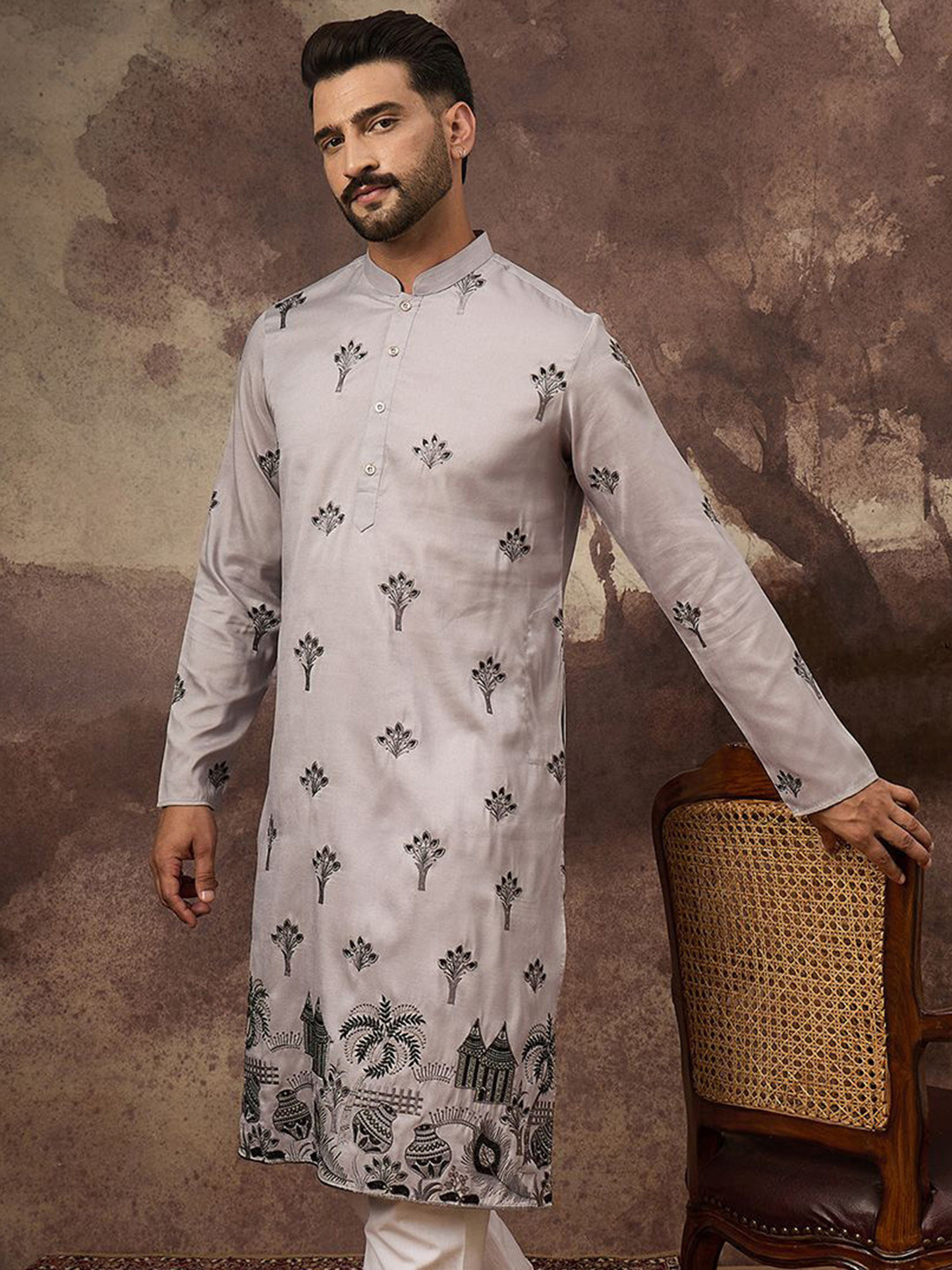 House of Pataudi Men Sequin Embroidered Straight Kurta