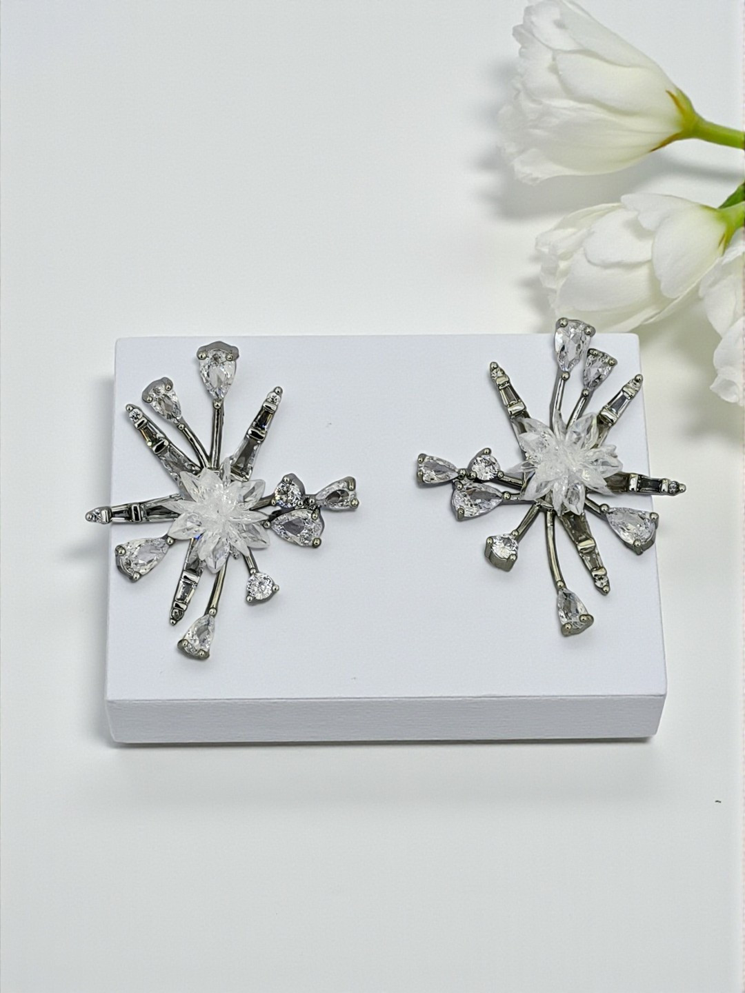 AVANT-GARDE PARIS Sterling Silver Rhodium-Plated Zircon Studded Floral Shaped Studs