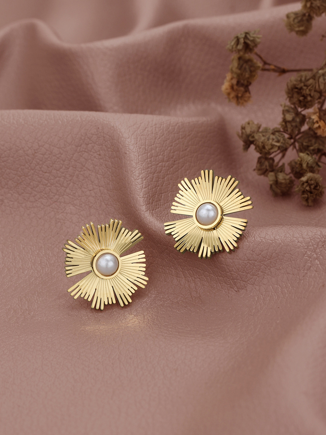 Carlton London 18K Gold Plated Pearls Bloom Contemporary Stud Earring