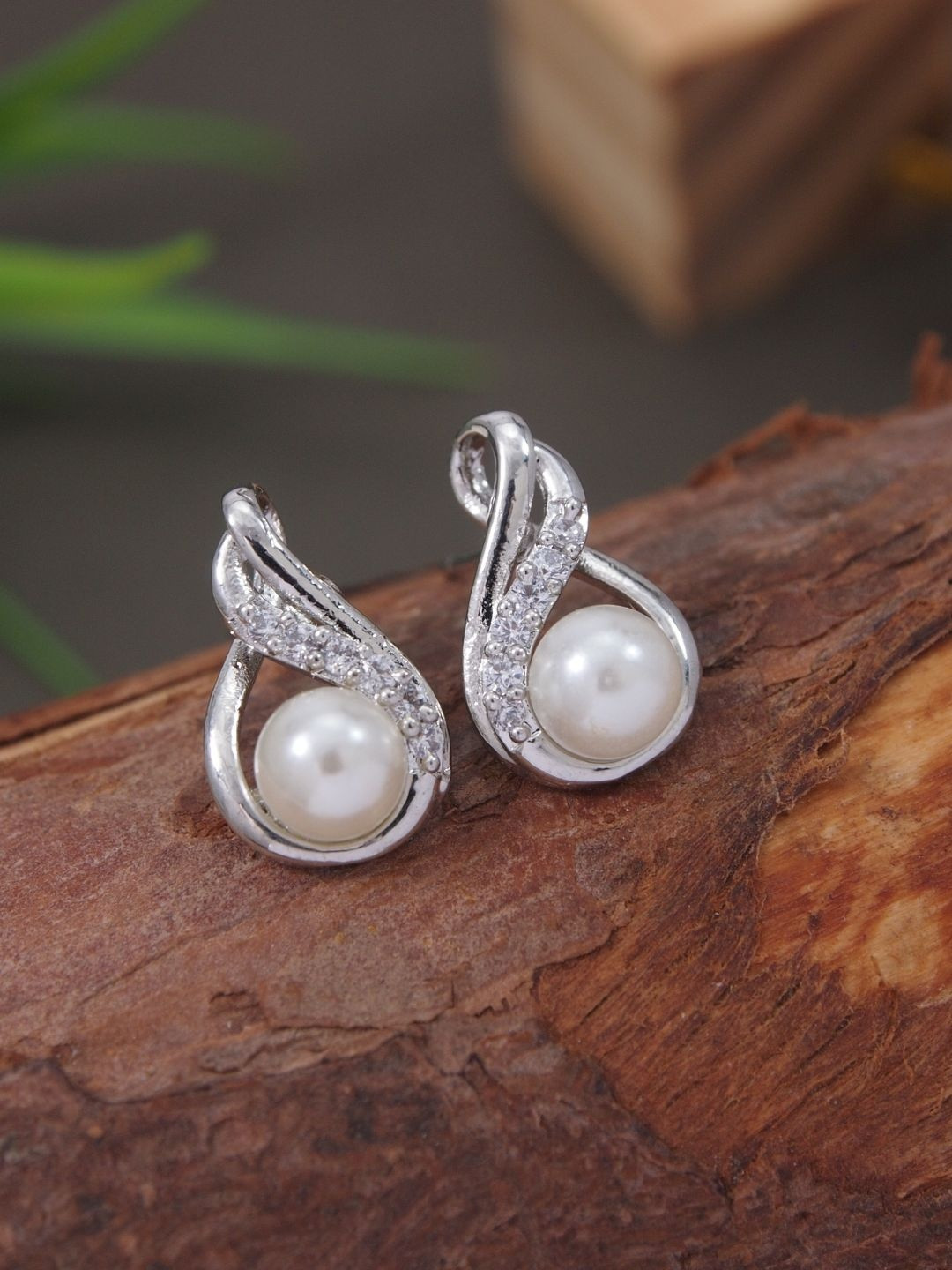 I Jewels Studs Earrings