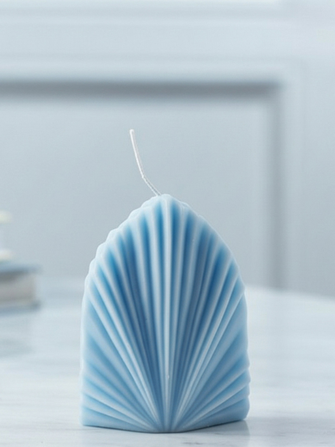 AARVI DECOR STUDIO Brown 1 Piece Ocean Breeze Glow Pillar Candle