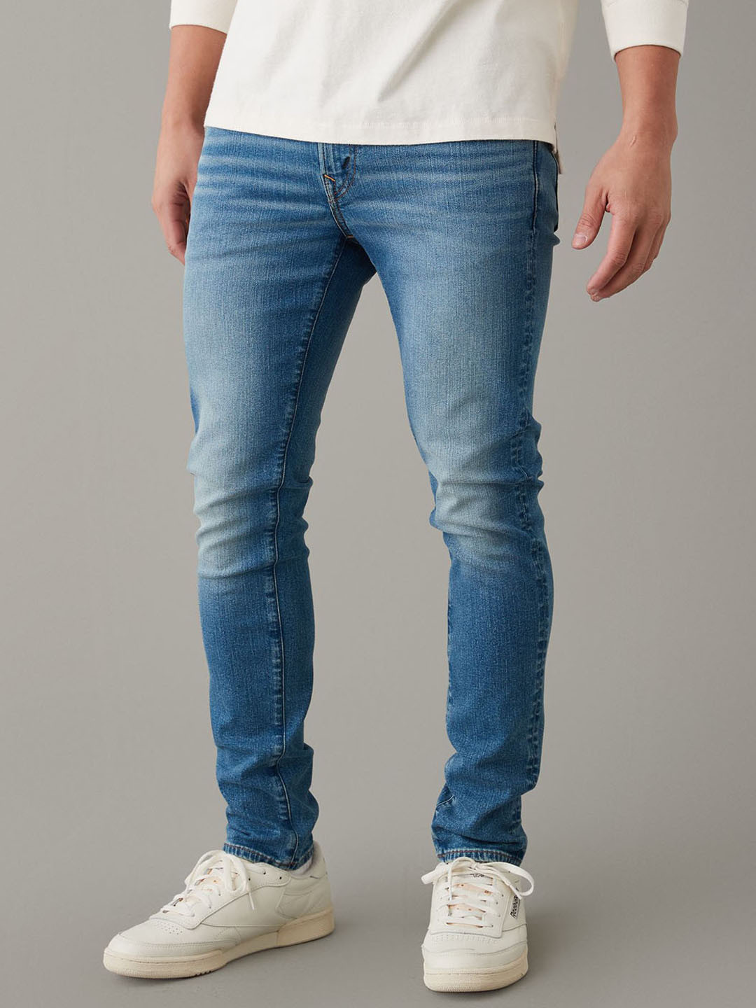 AMERICAN EAGLE OUTFITTERS Men Mid Rise Skinny Fit Clean Look Heavy Fade Stretchable Jeans