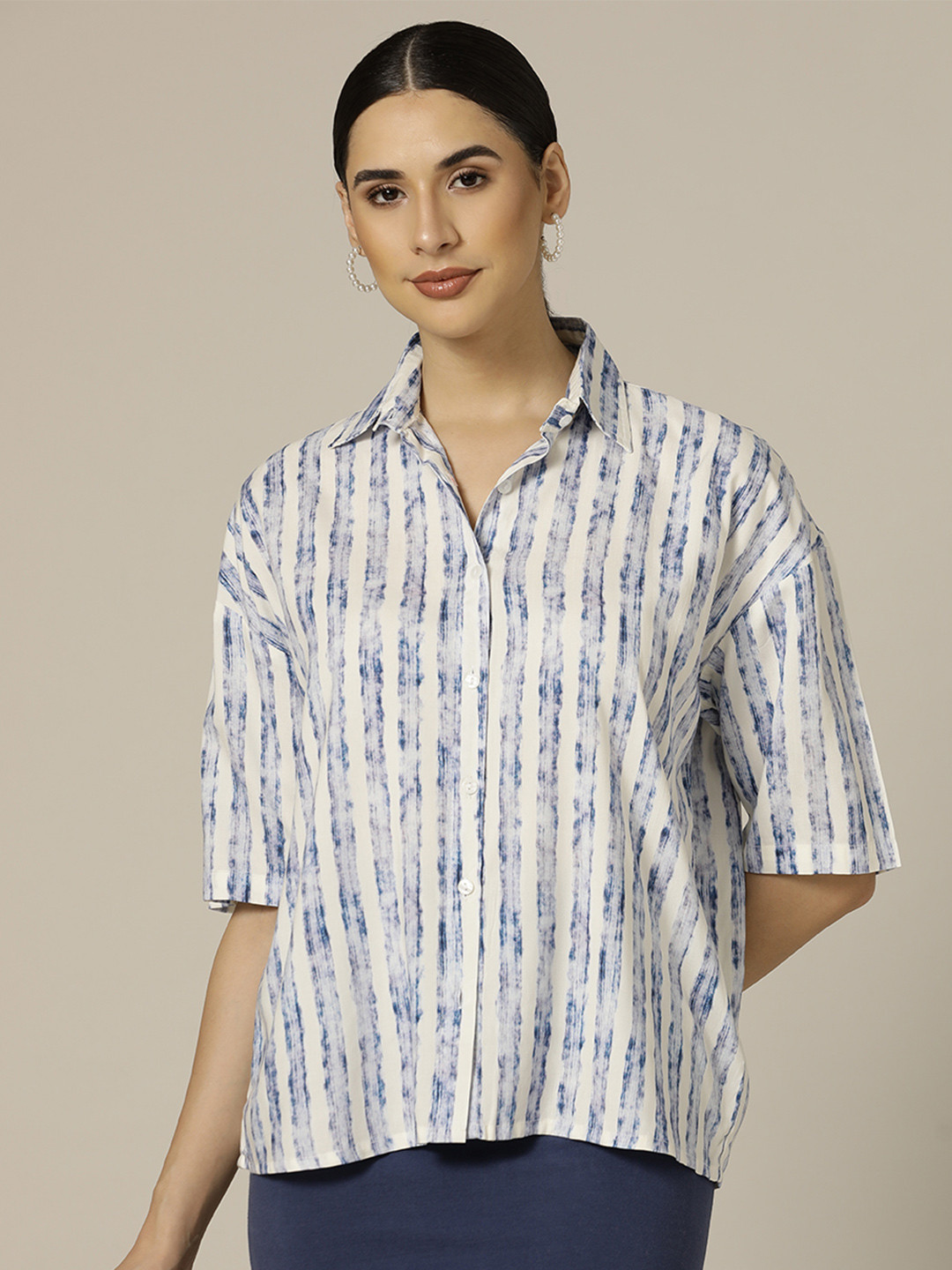 Paper Cut Oversized Spread Collar Vertical Stripes Casual Shirt